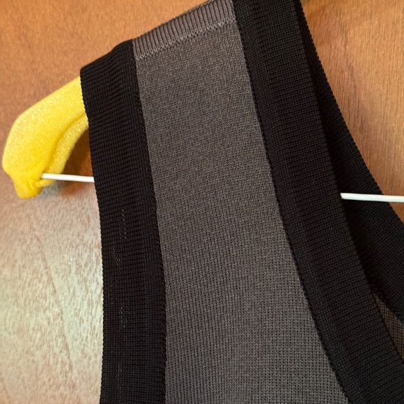 Exclusively Misook Cardigan and Tank Set Small - Picture 10 of 11